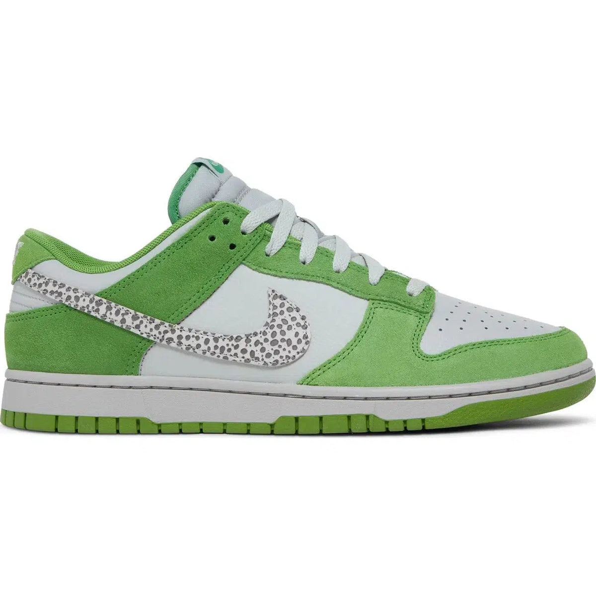 Nike Dunk Low &#39;Safari Swoosh - Chlorophyll&#39; | Waves Never Die | Nike | Sneakers
