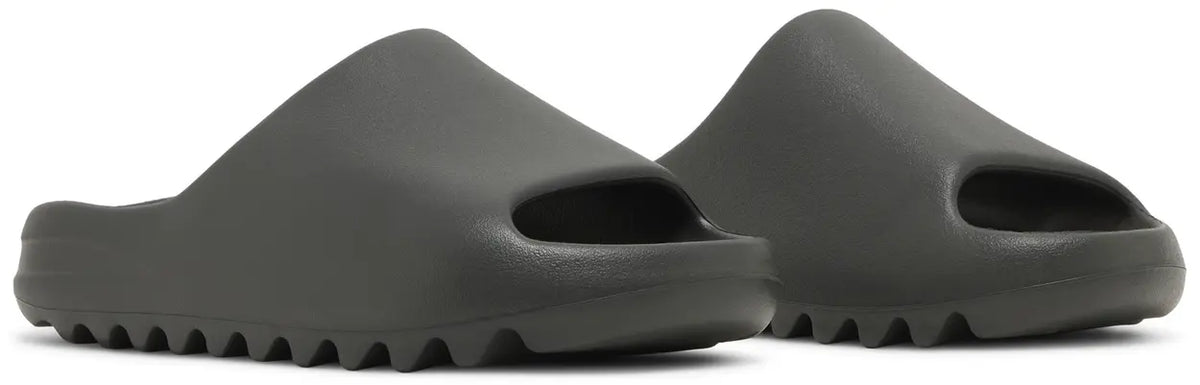 Adidas Yeezy Slides 'Dark Onyx'