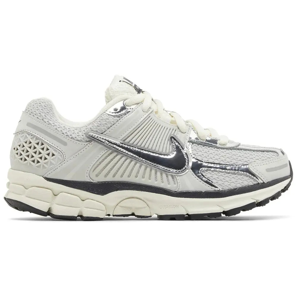 Nike Air Zoom Vomero 5 'Chrome' W (Lightly Worn)