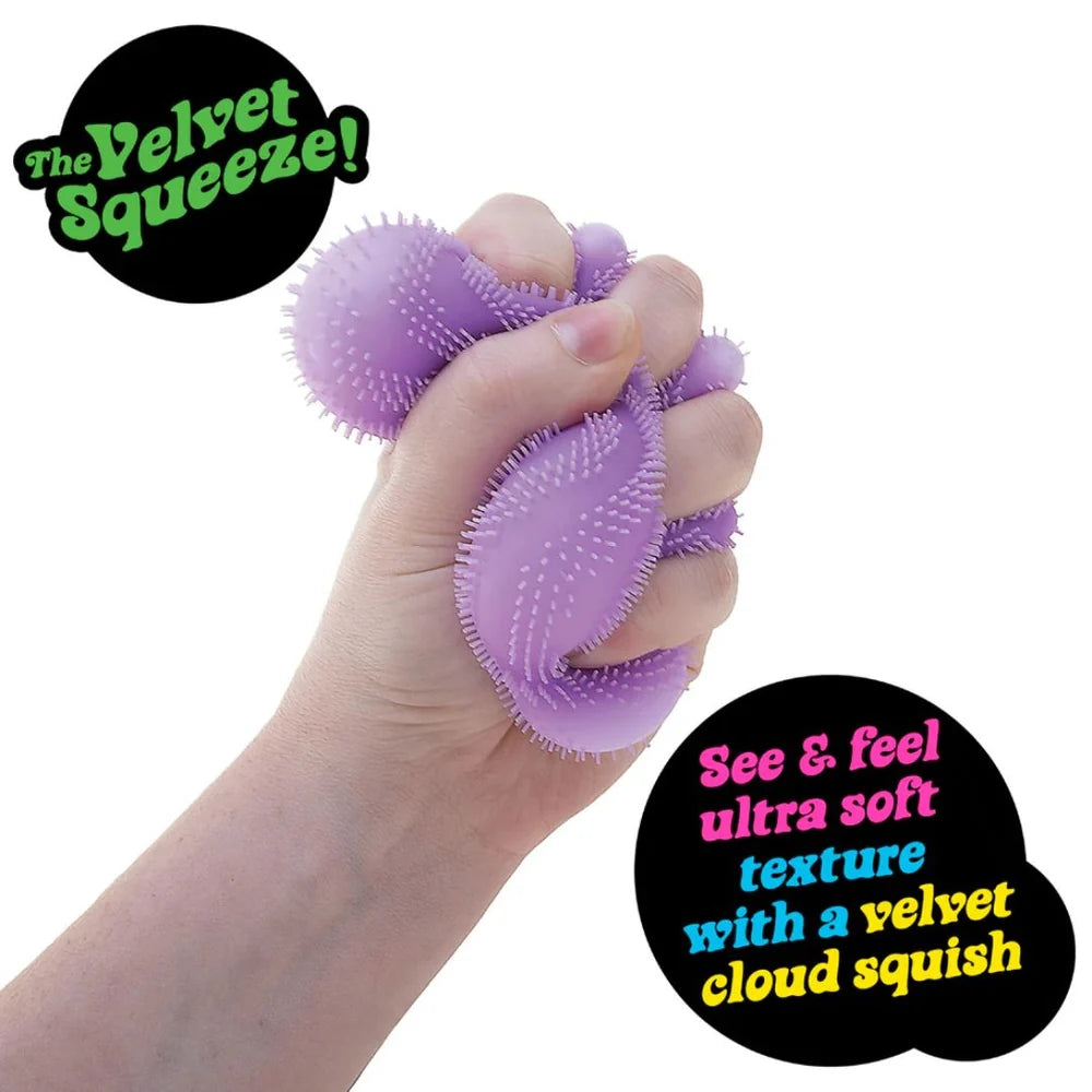 Needoh Wonder Waves Fuzz Ball (Random Colour)