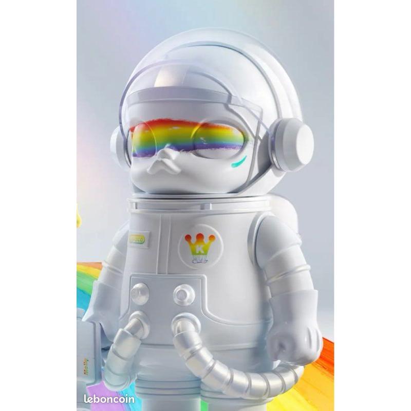 Pop Mart Mega Space Molly Rainbow