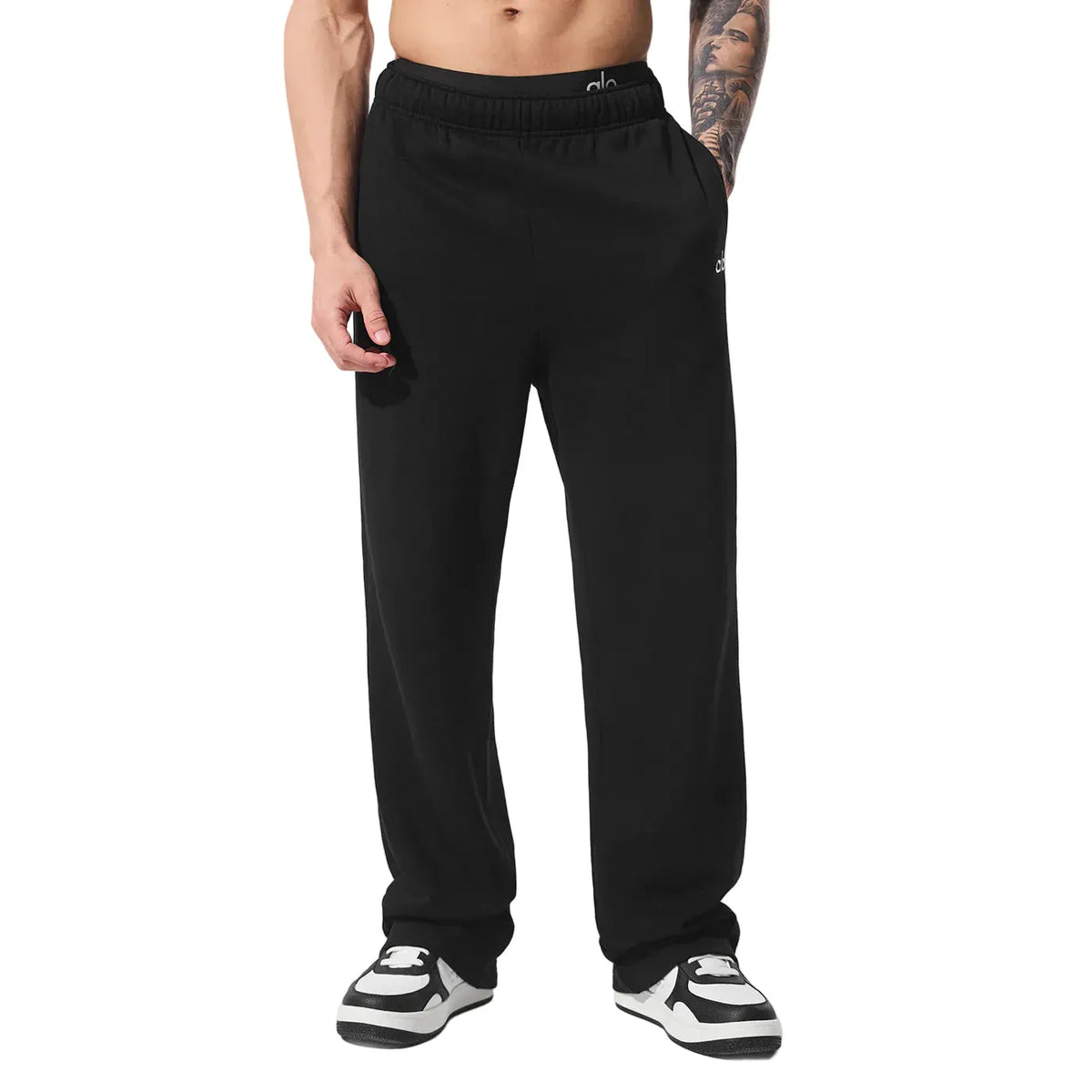 Alo Accolade Straight Leg Sweatpant 'Black'